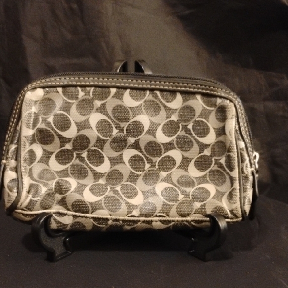 Authentic Coach Signature Chelsea Bias Zippered Signature Cosmetic Bag/Wallet - Picture 1 of 6